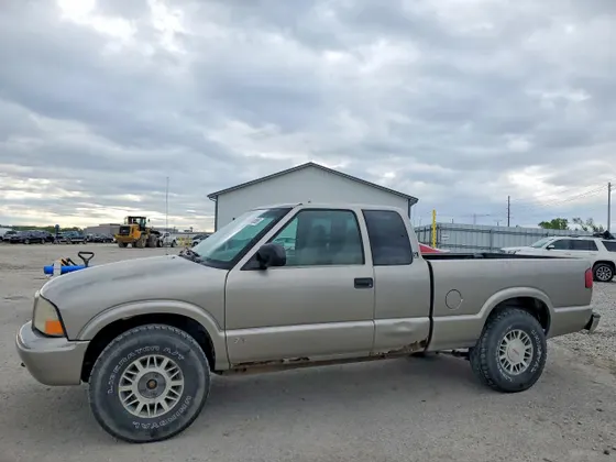 2001 GMC Sonoma SL