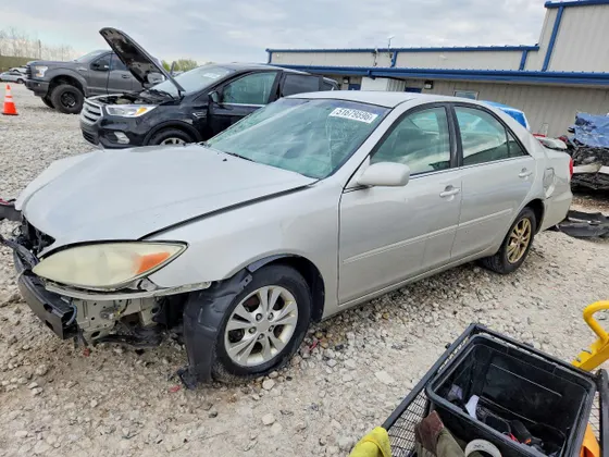 2004 Toyota Camry XLE