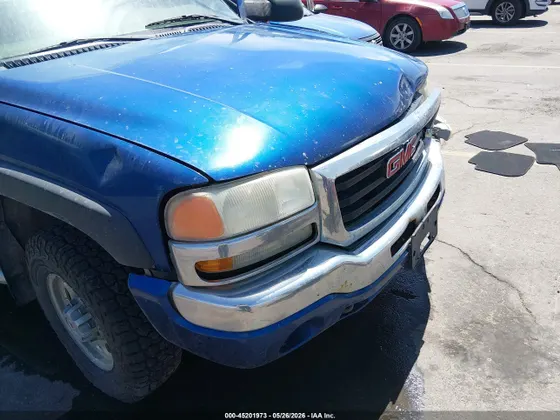 2004 GMC Sierra 2500 Crew Cab SLT