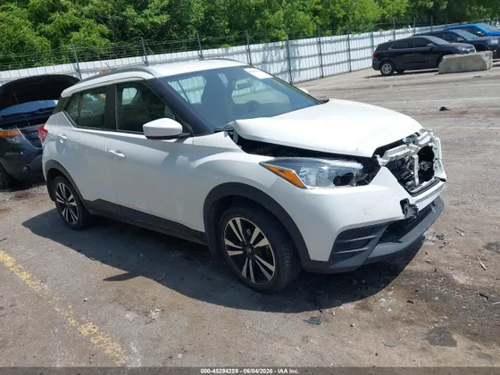 2018 Nissan Kicks SV