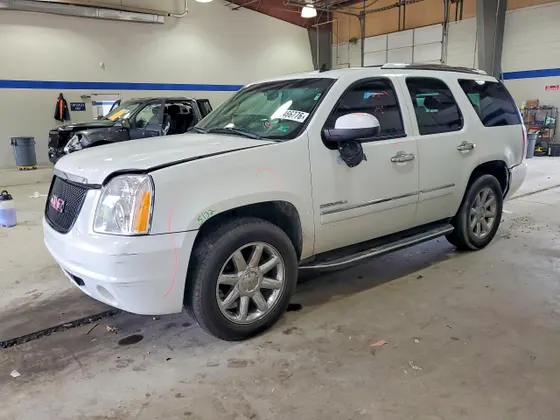 2010 GMC Yukon Denali