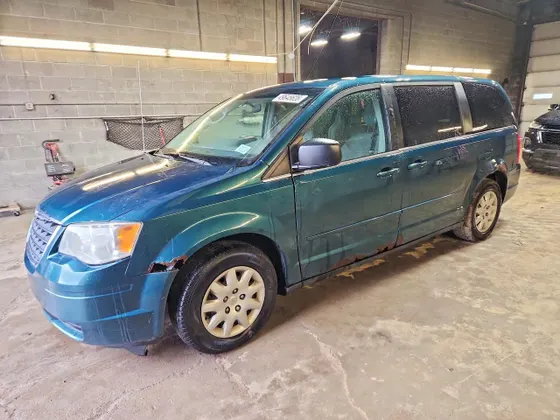 2009 Chrysler Town & Country LX