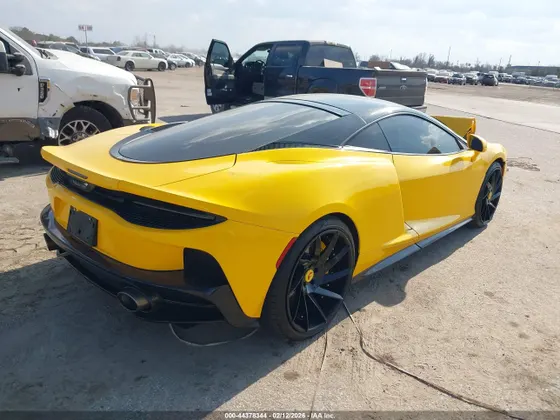 2022 McLaren GT COUPE