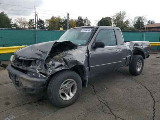 2005 Mazda B-Series 4WD Truck SE