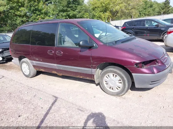 2000 Chrysler Voyager SE