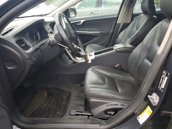 2016 Volvo V60 T5 Drive-E Premier