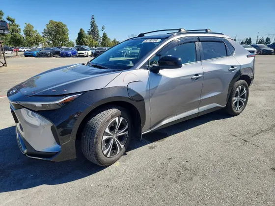 2025 Toyota bZ4X XLE