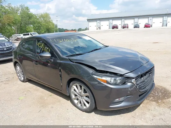 2017 Mazda Mazda3 5-Door Touring 2.5