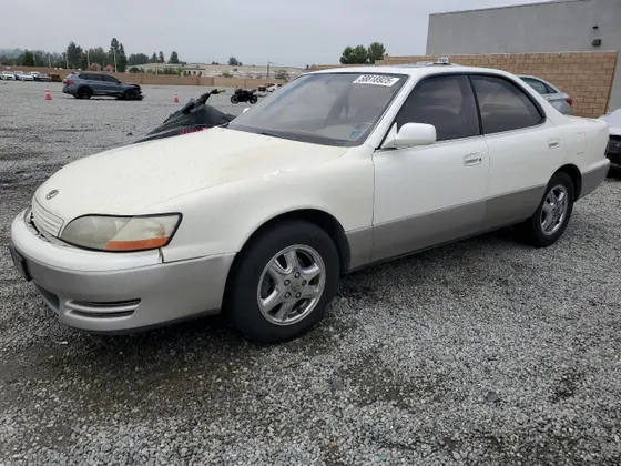1995 Lexus ES 300 300