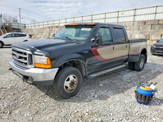 2000 Ford Super Duty F-350 DRW XL