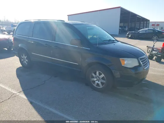 2009 Chrysler Town & Country Touring