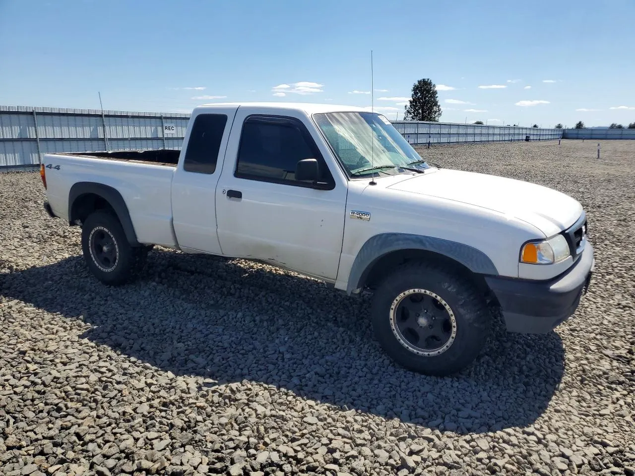 2005 Mazda B-Series 4WD Truck B4000