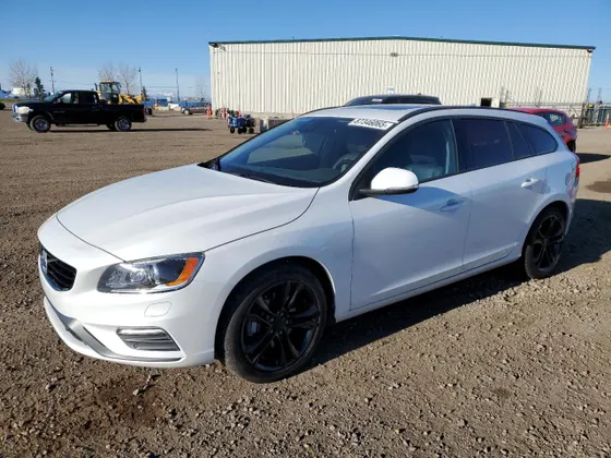 2018 Volvo V60 T6 DYNAMIC