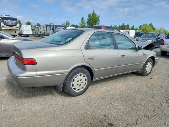 1997 Toyota Camry LE