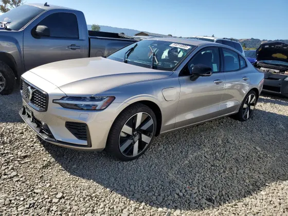 2025 Volvo S60 ULTRA