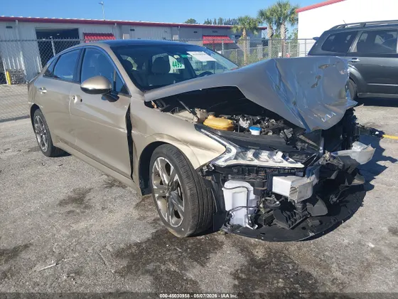 2022 Kia K5 EX