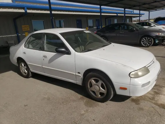 1997 Nissan Altima XE