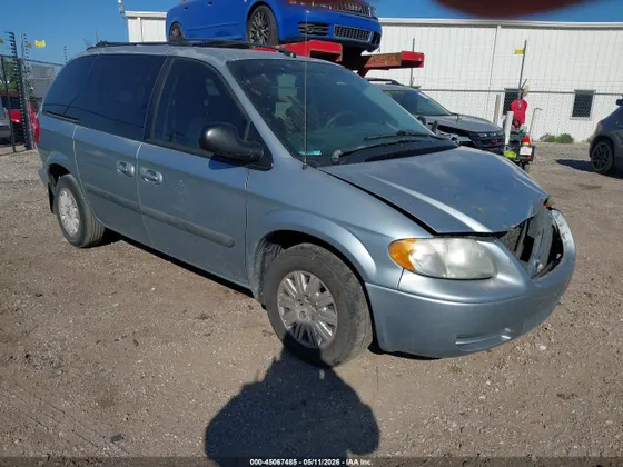 2005 Chrysler Town & Country