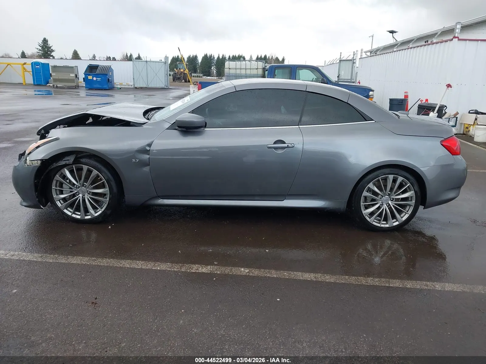 2015 INFINITI Q60 Convertible