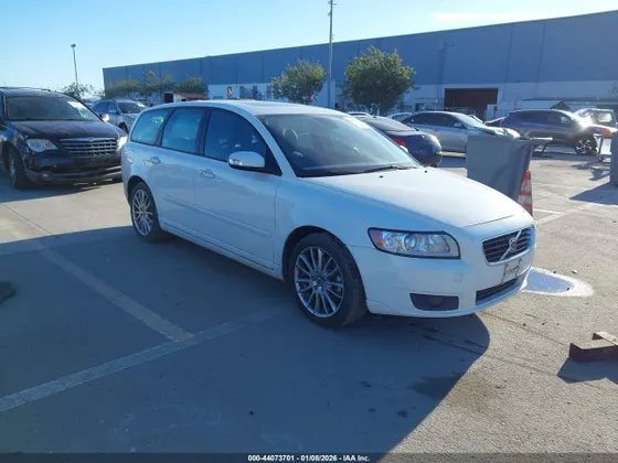 2010 Volvo V50 2.4I