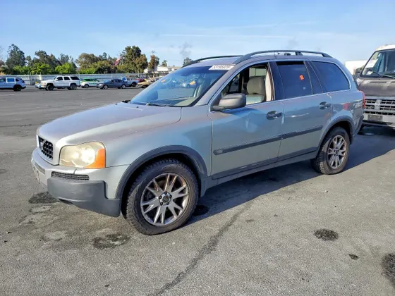 2004 Volvo XC90