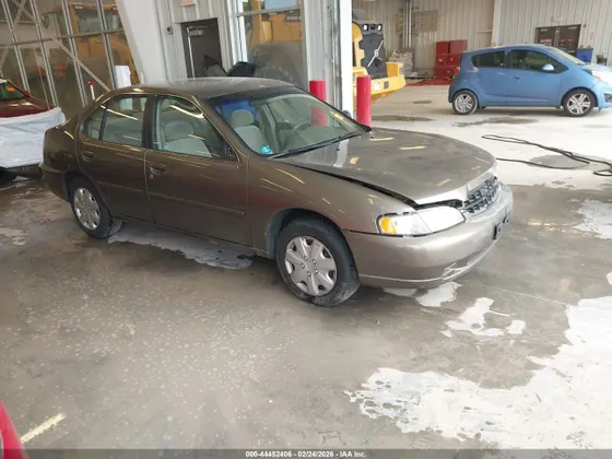 1999 Nissan Altima XE