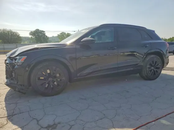 2024 Audi Q8 e-tron Prestige