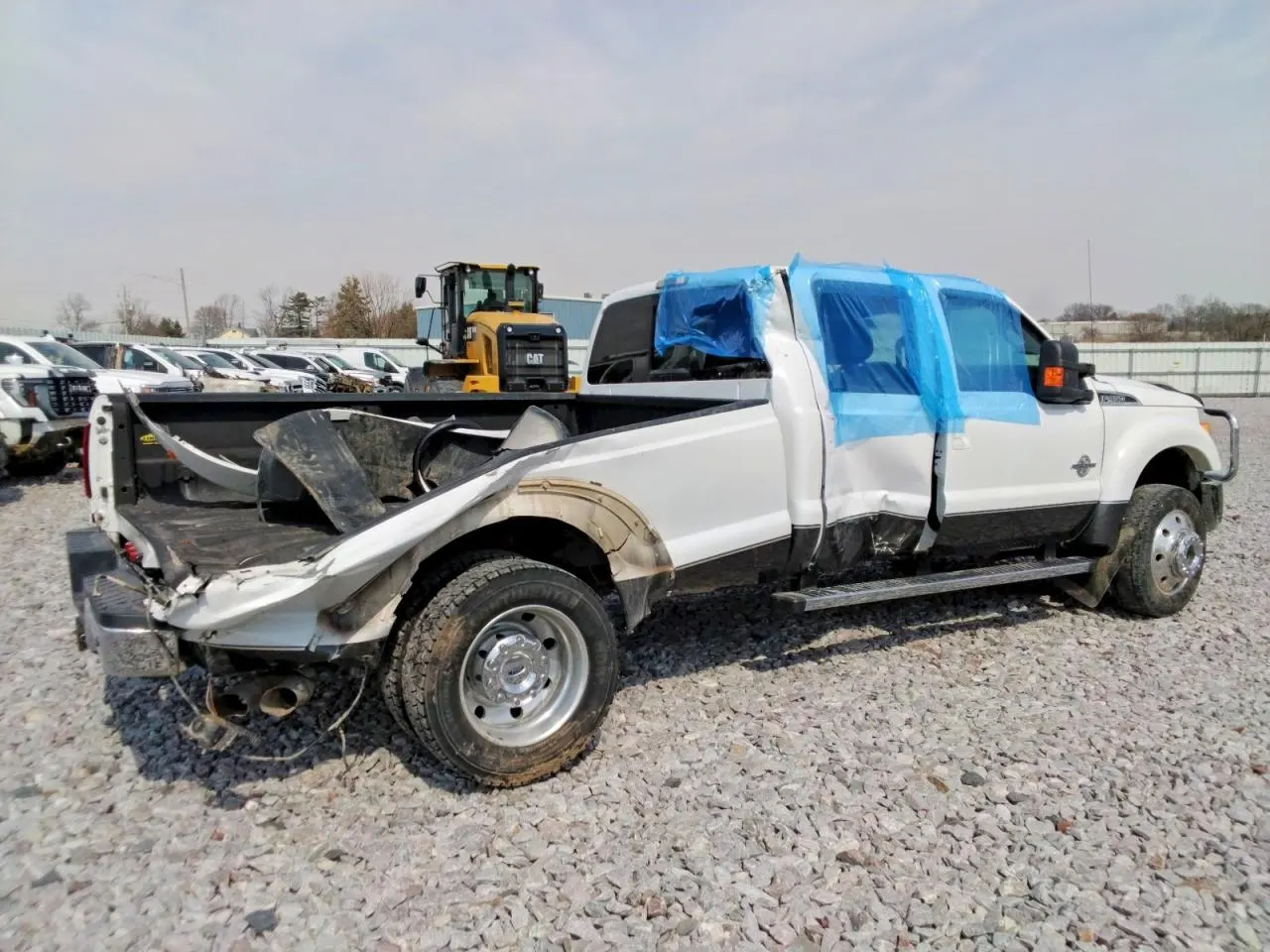 2015 Ford Super Duty F-450 DRW LARIAT