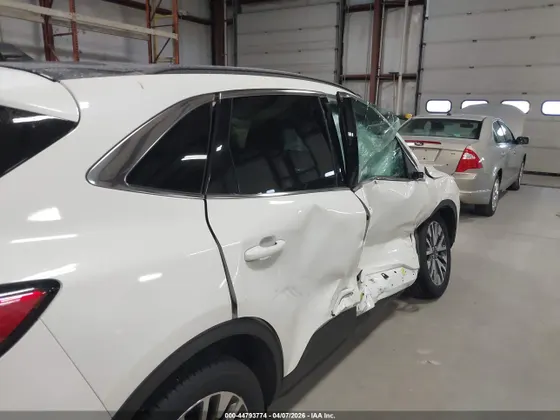 2020 Ford Escape Titanium