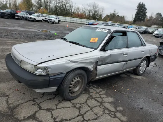 1988 Toyota Camry DLX
