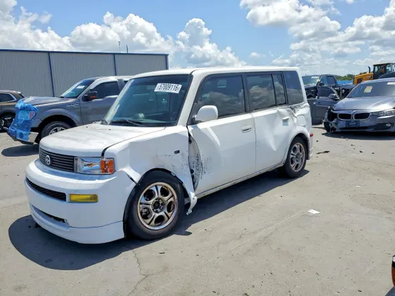 2005 Scion xB