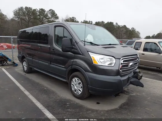 2016 Ford Transit Wagon XLT