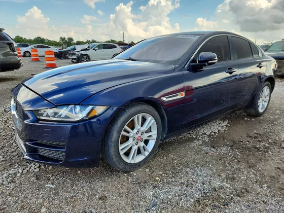 2018 Jaguar XE 25t Premium
