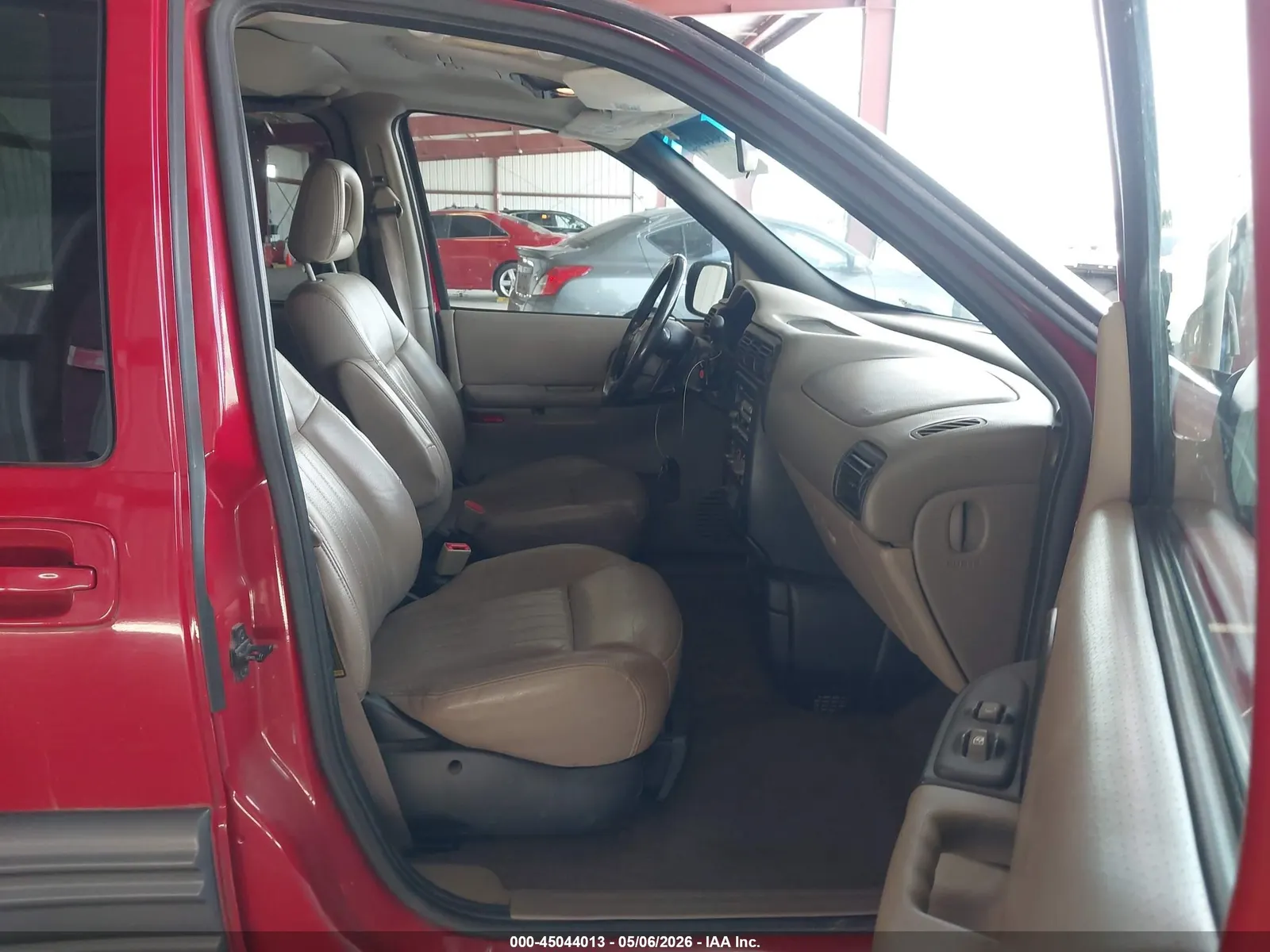 2000 Pontiac Montana M16
