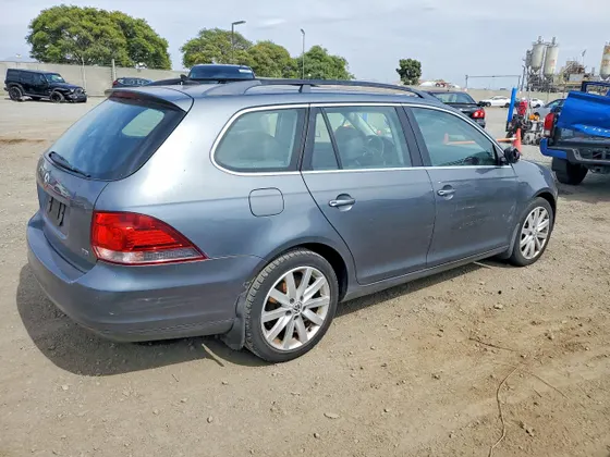 2011 Volkswagen Jetta SportWagen TDI
