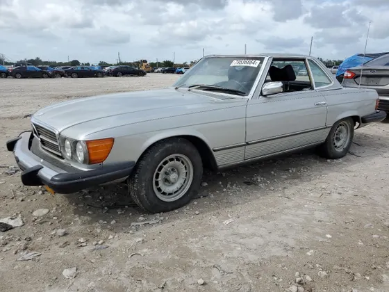 1979 Mercedes-Benz 400 400-CLASS
