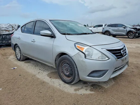 2017 Nissan Versa Sedan SV