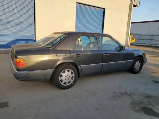 1992 Mercedes-Benz 300 Series 300E
