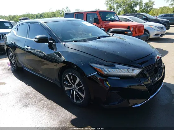 2023 Nissan Maxima SV