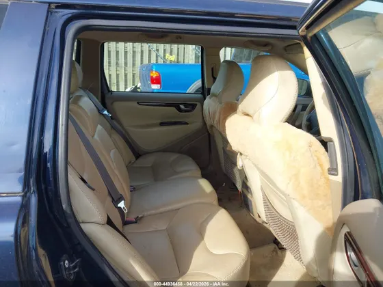 2001 Volvo V70 XC