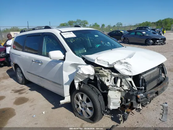 2007 Hyundai Entourage GLS