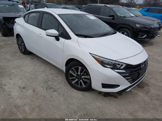 2025 Nissan Versa SV