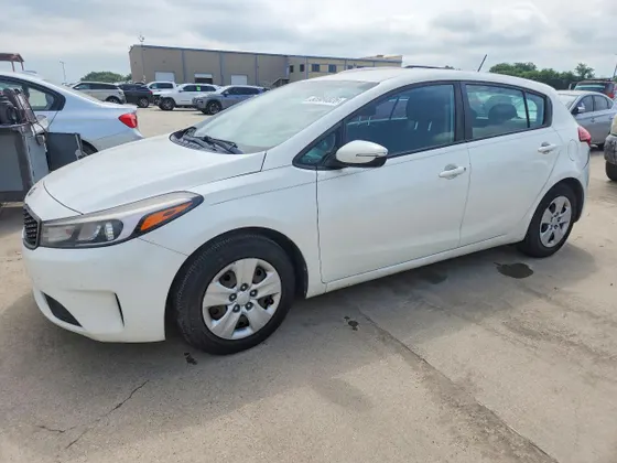 2017 Kia Forte5 LX