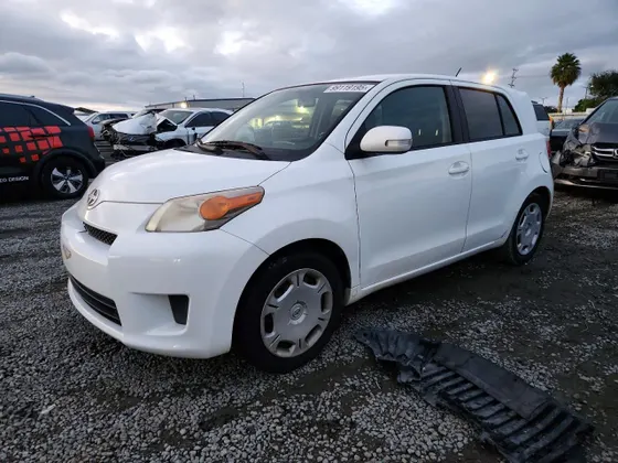 2014 Scion xD SCION XD