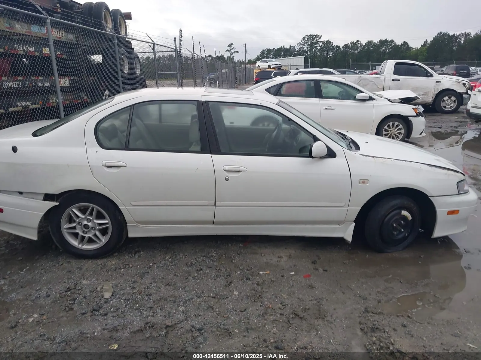 2002 INFINITI G20 Luxury