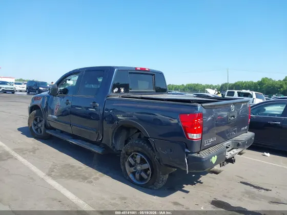 2015 Nissan Titan SL