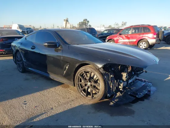 2025 BMW 8 Series 840i