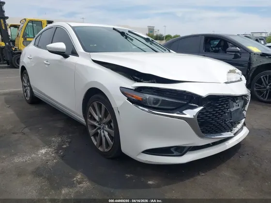 2021 Mazda 3 PREMIUM