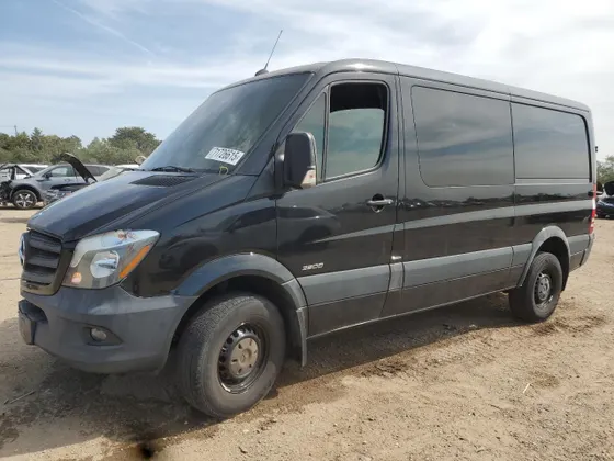 2015 Mercedes-Benz Sprinter Crew Vans 2500