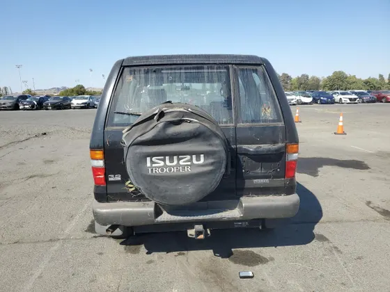 1996 Isuzu Trooper Base S